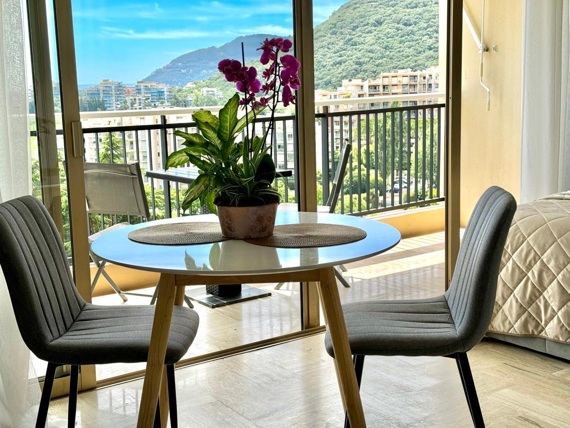 My Resid Appart Cannes Marina Vue Mer Mandelieu Exterior foto